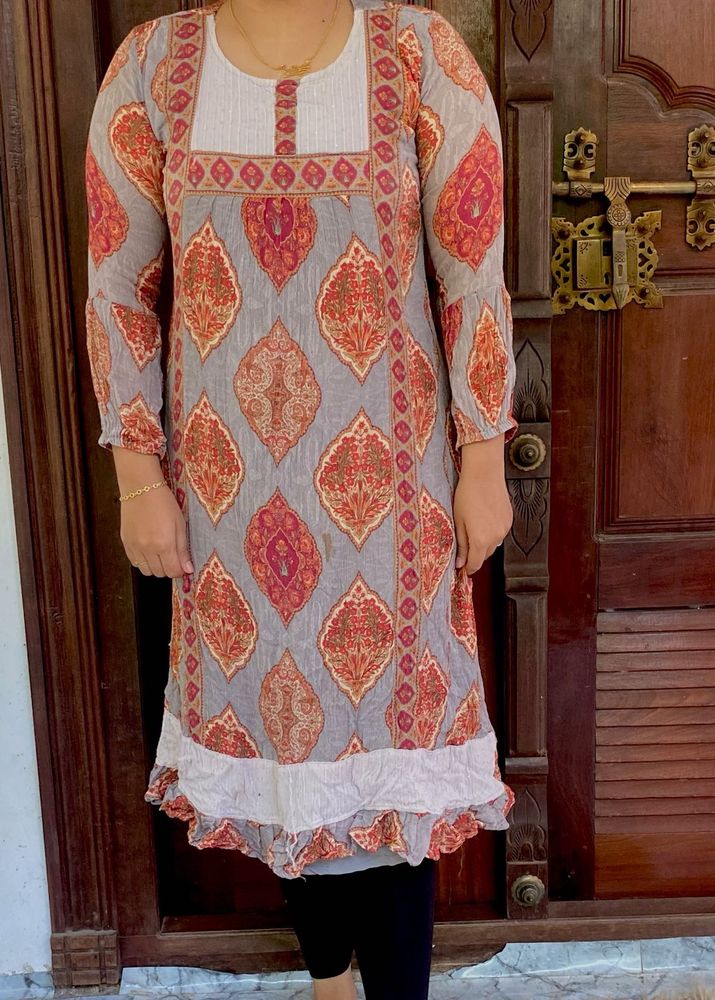 Elegant Grey &amp; Red Printed Kurta