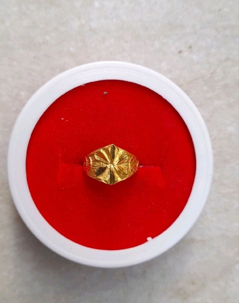 Beautiful Gold Kid ring