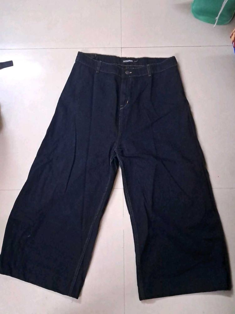 Wide Leg Cropped Jeans