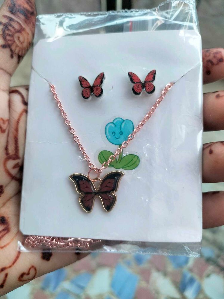 Butterfly Pendants And Earrings Set