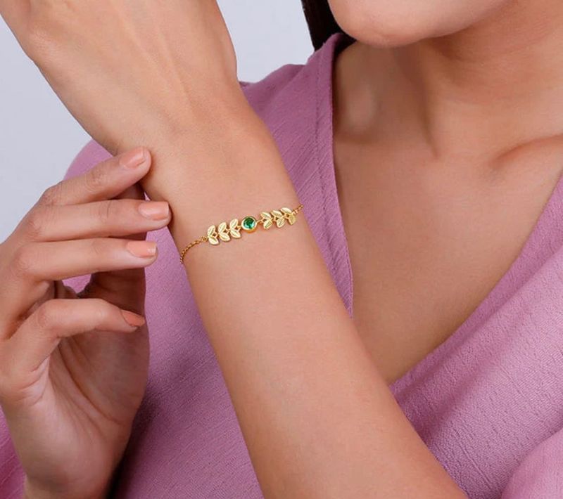 Golden Leaf Bracelet Of Giva