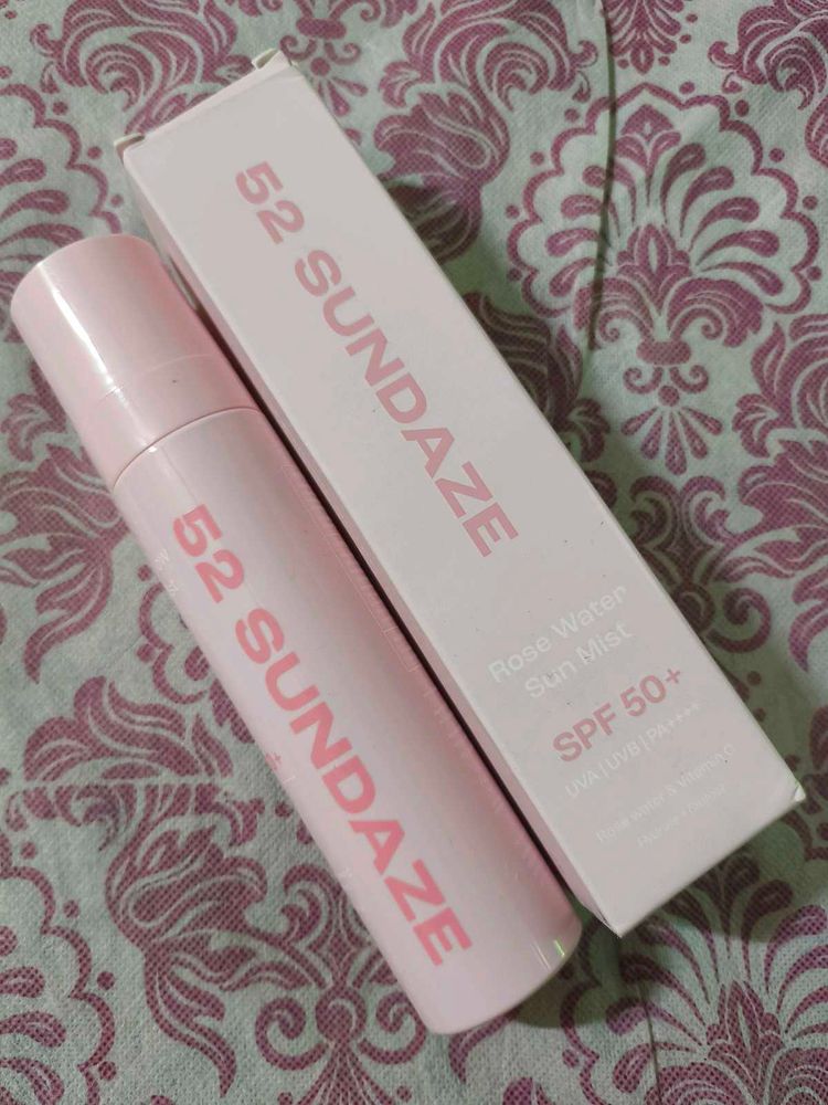 52 Sundaze Rosewater &amp; Vitamin C Sun Mist