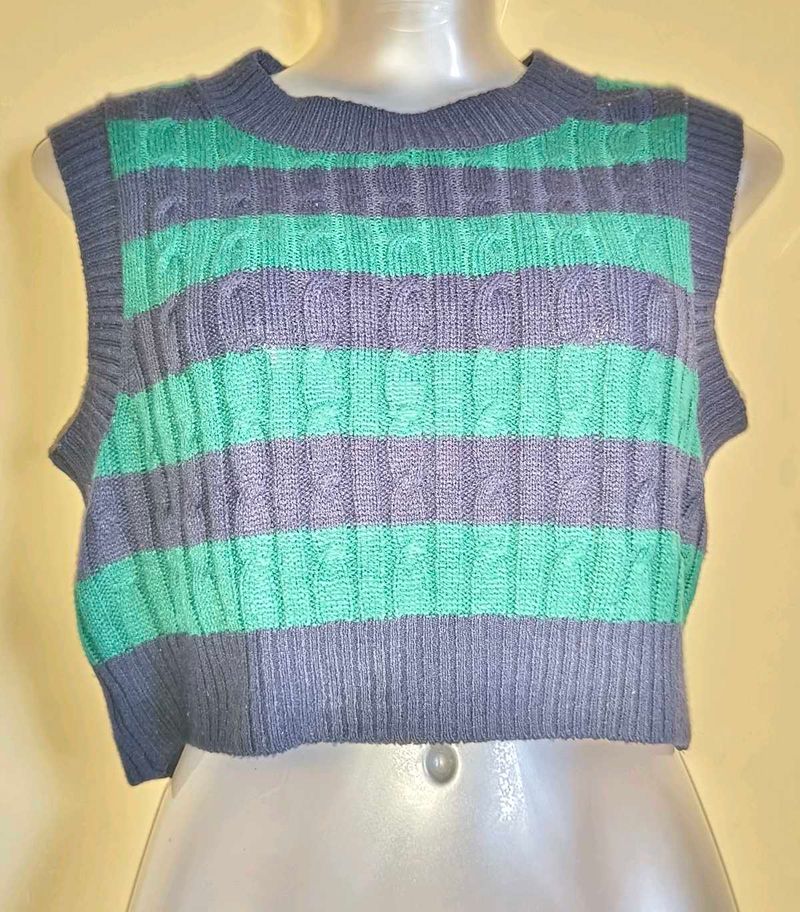 Size S/M 🎁Buy 2 Get 1 Free🎁Crop Sweat Top