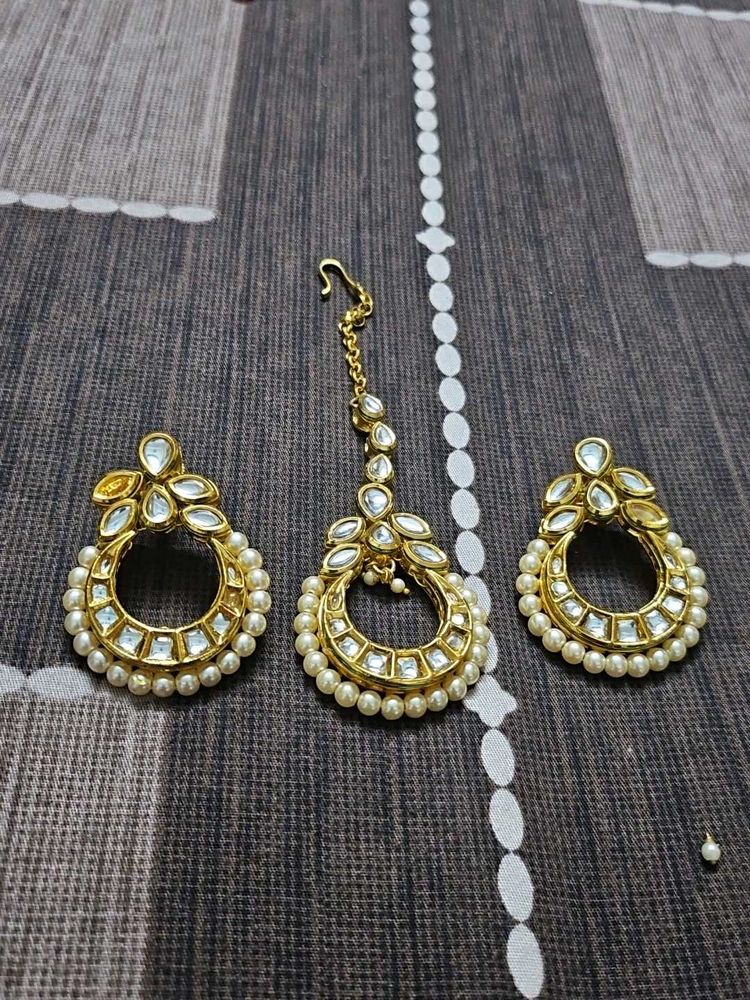 Earrings and Maang Tikka Set