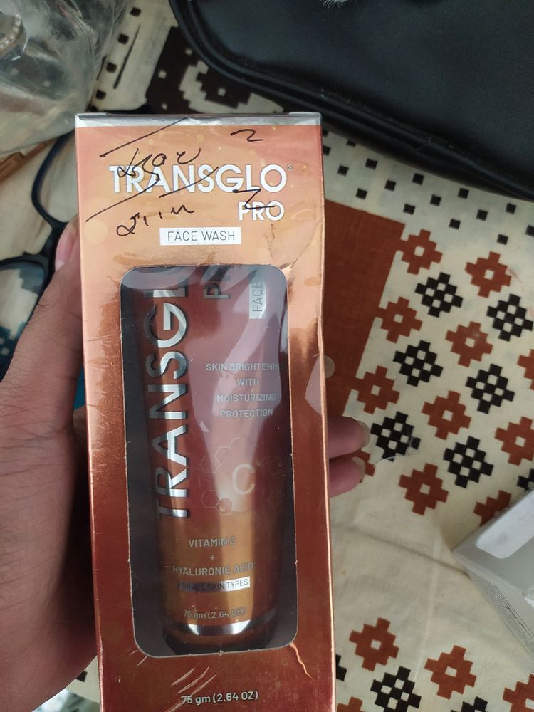 Transglow Face wash