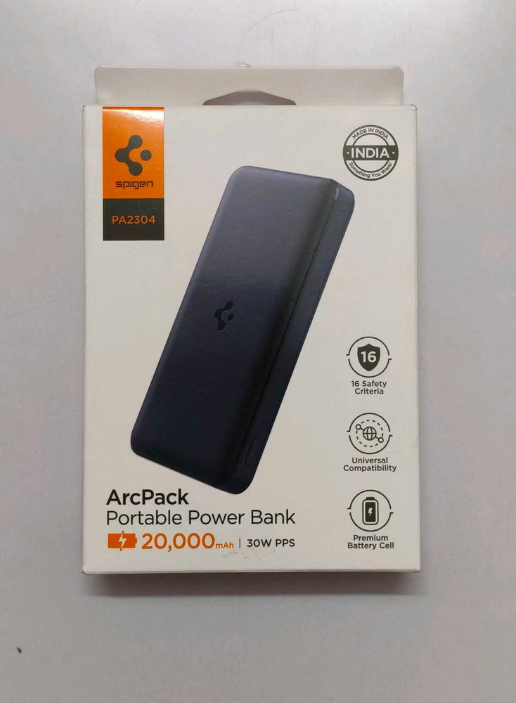 Spigen ArcPack 20,000mAh Portable Power Bank