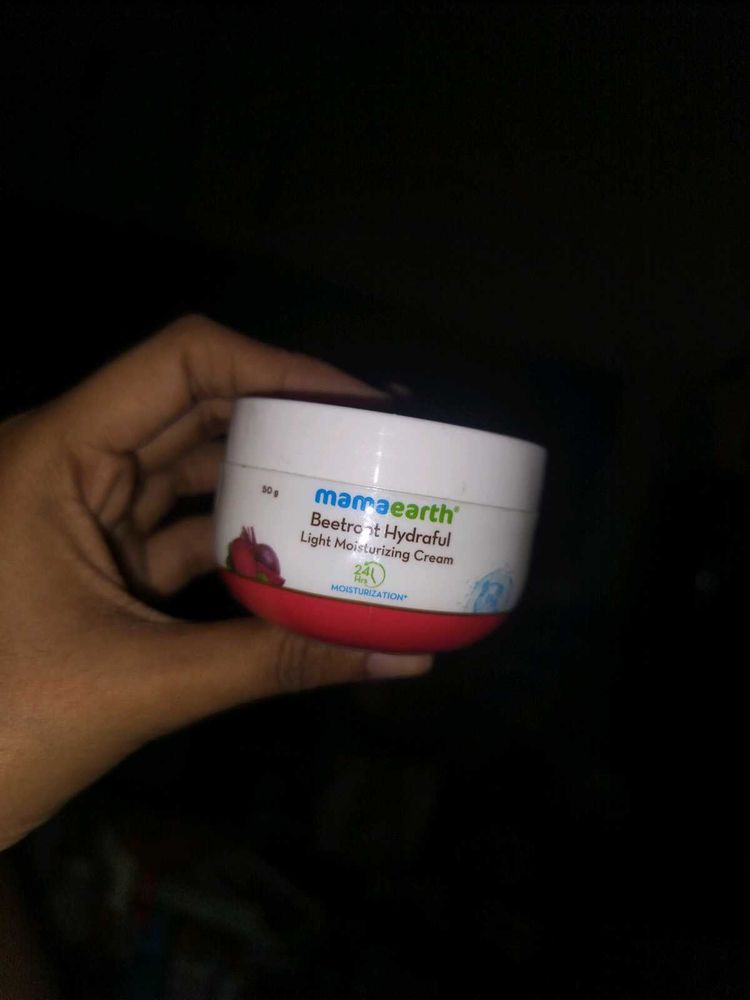 Mamaearth Beetroot Moisturizing Cream