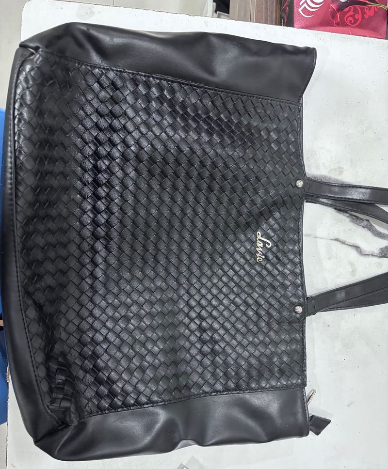 Lavie Tote Bag