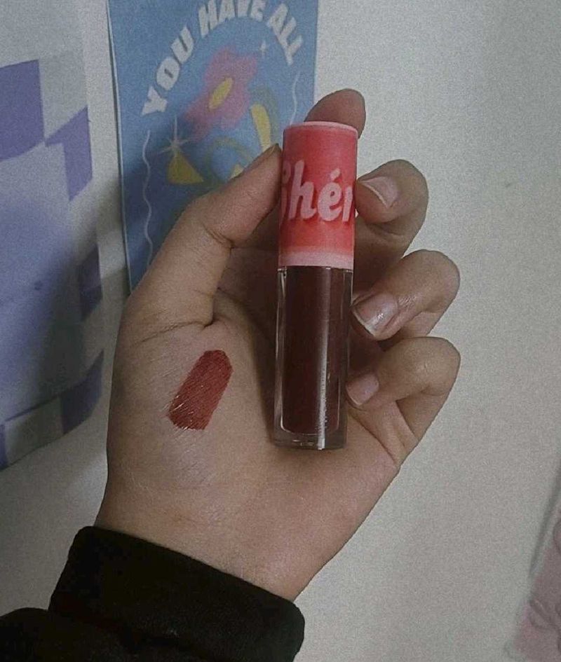 Dupe of black honey lipgloss (Handmade)