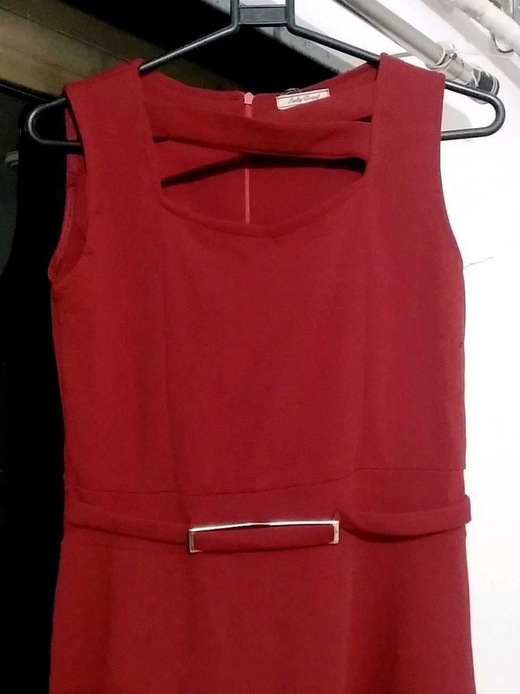 Red Sleeveless Dress