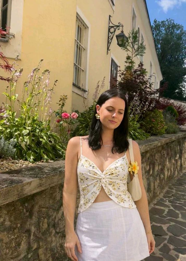 Twist Camisole Top🤍⭐