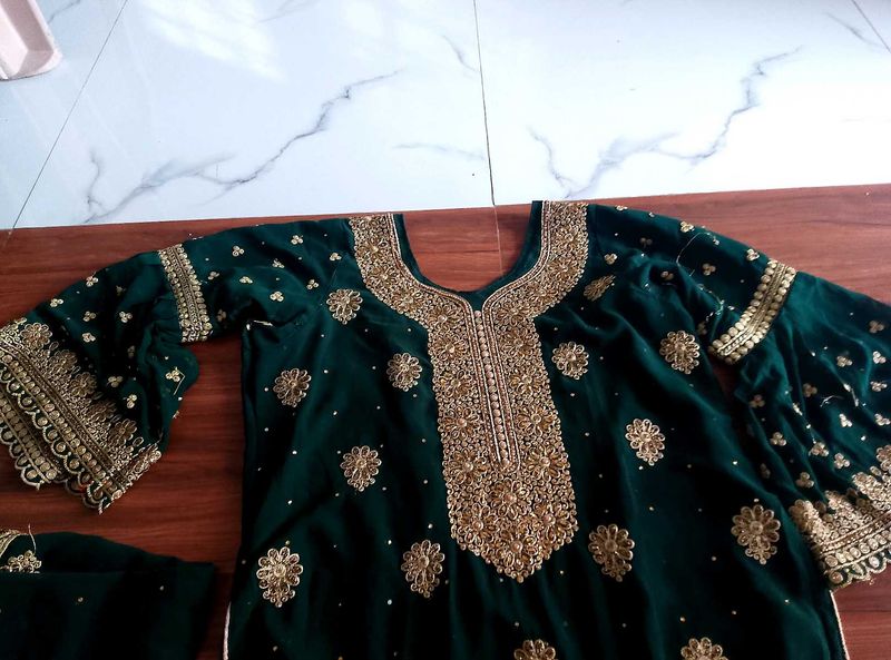Elegant Green &amp; Gold Salwar Suit