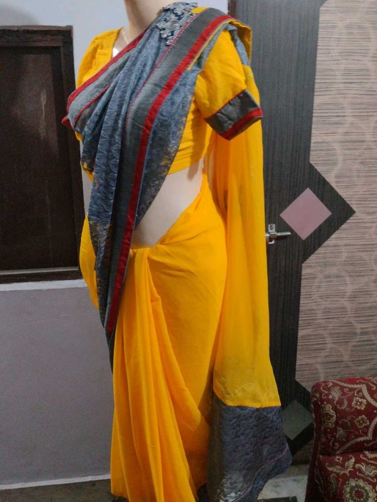 Saree With Blouse