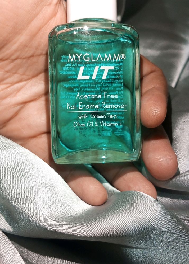 Myglamm Lit Acetone Free Nail Enamel Remover