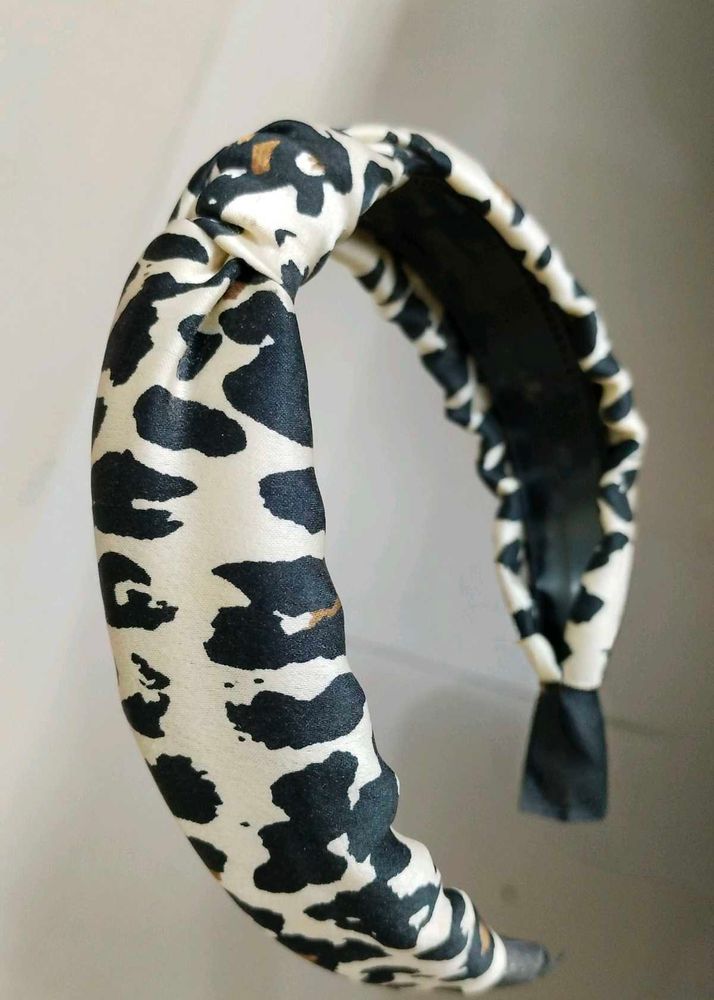 ✨ Stylish Leopard-Print Knotted Headband ✨