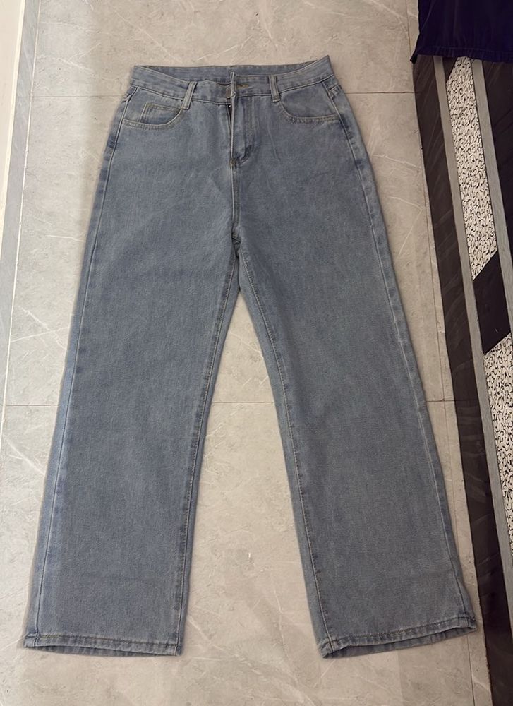 Wide Leg Light Wash Jeans