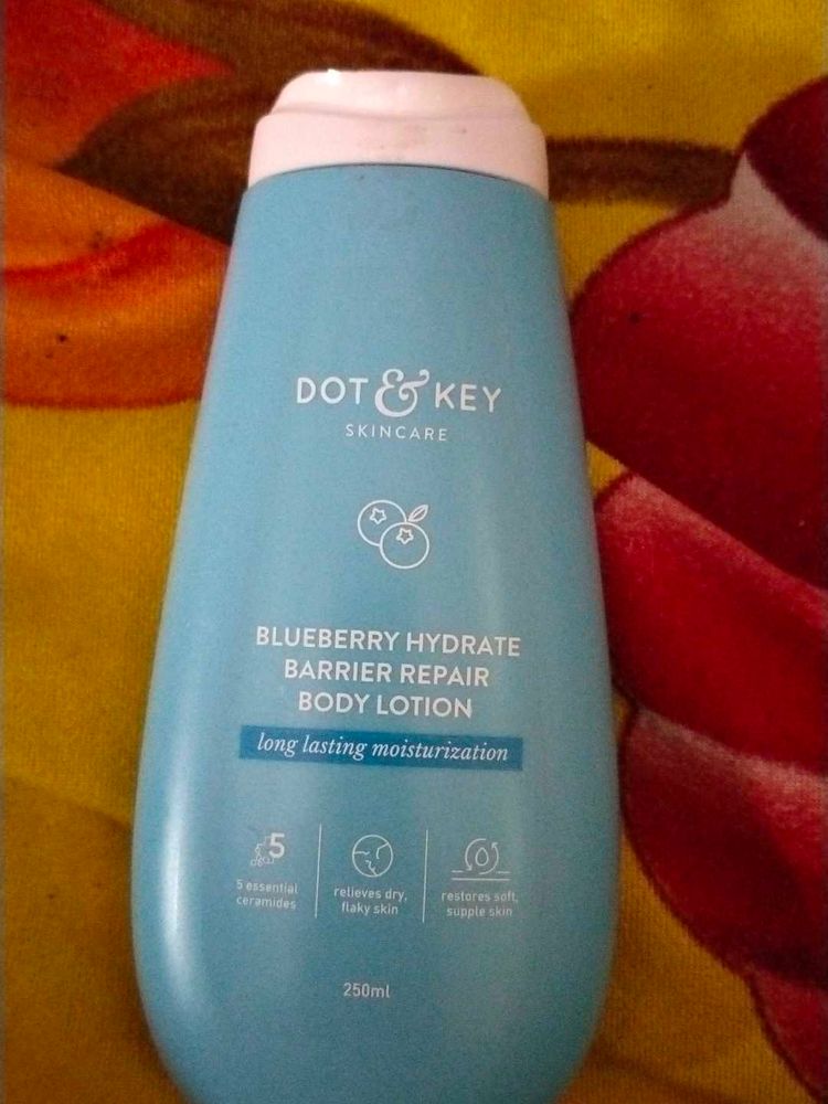 DOT and KEY body lotion hydrating