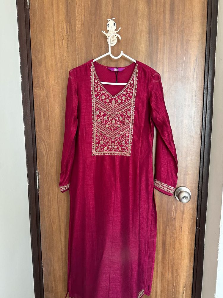 Elegant Embroidered Kurta