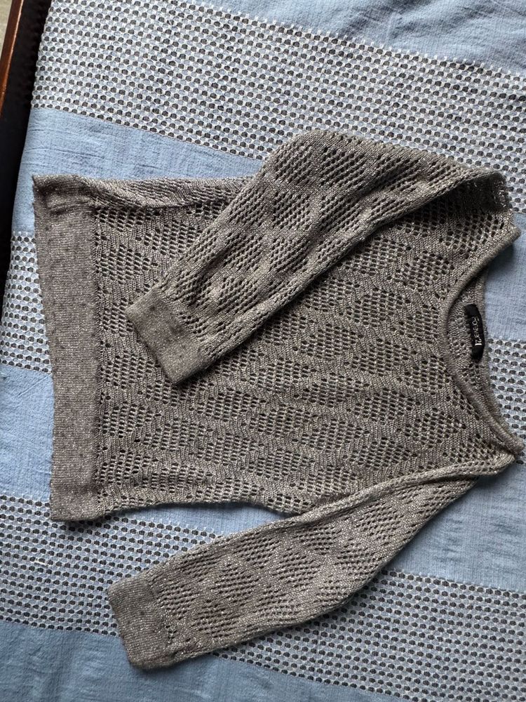Elegant Grey Knit Mesh Top