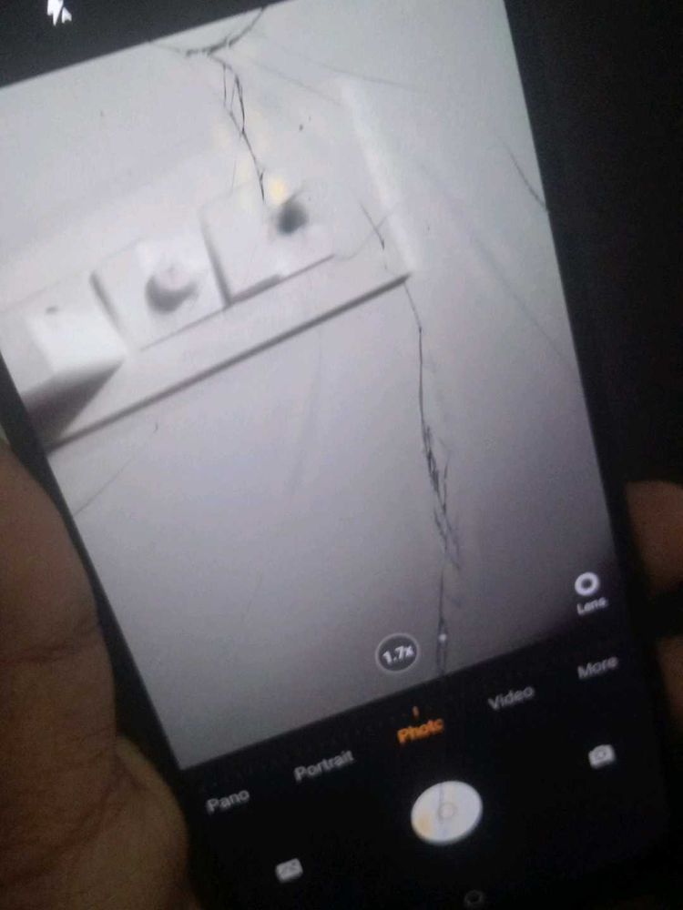 Vivo Y 16 Phone With Charger