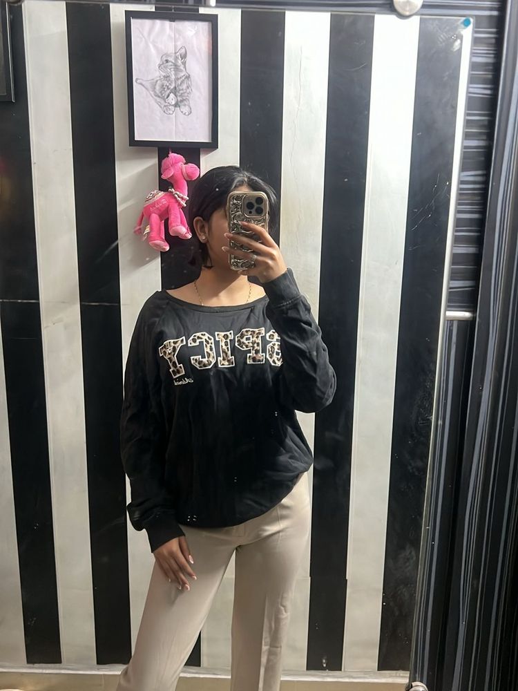 Black Sweatshirt