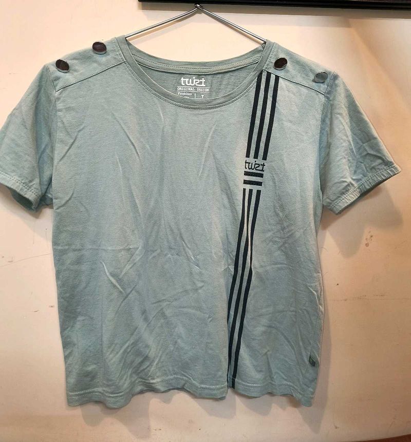 Stylish Mint Green Cotton T-Shirt Shoulder Button
