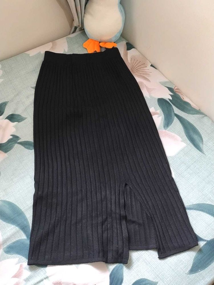 Black Ribbed Knit Midi Skirt