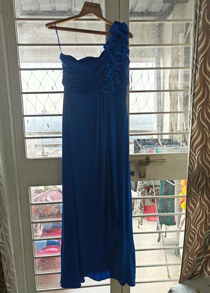 Elegant Blue One-Shoulder Maxi Dress