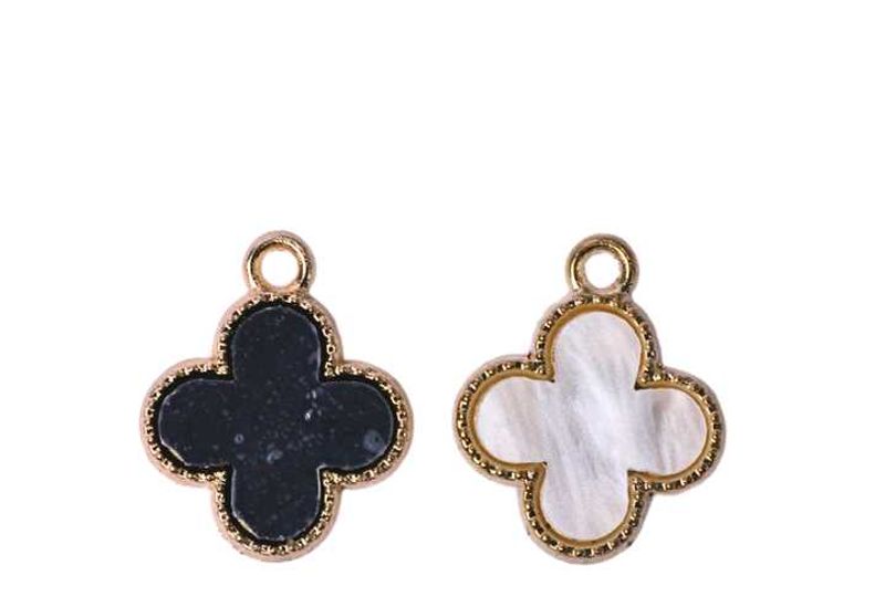 Clover Charm 🍀