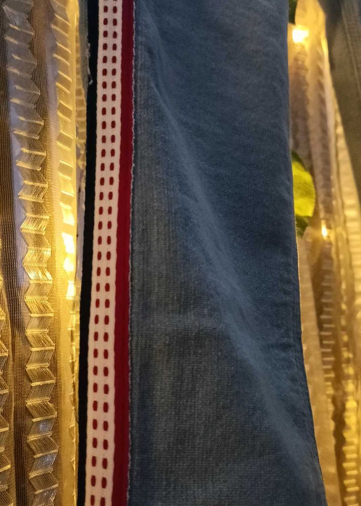 Women&#39;s Jeans