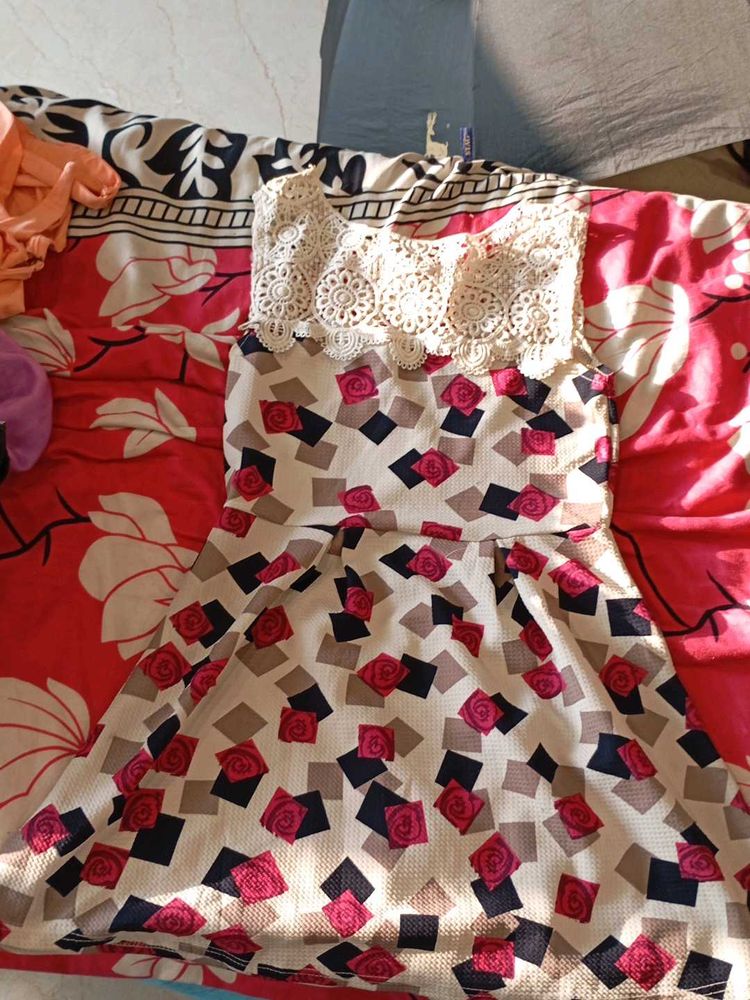 Lacey Cute dress