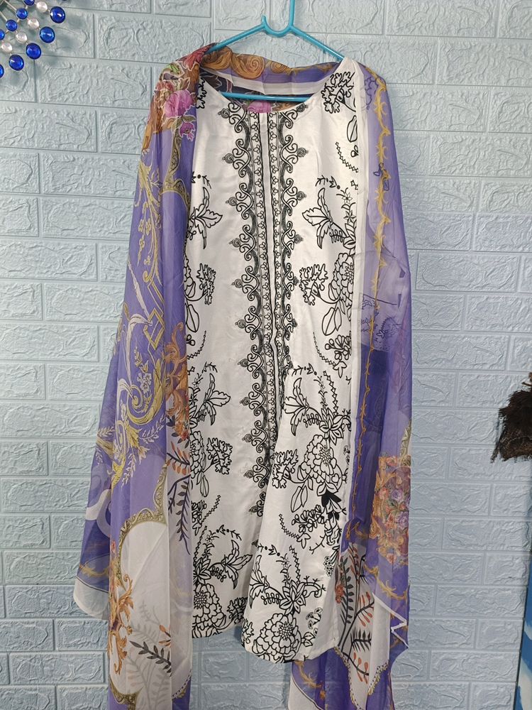 Full Front Patchwork Pakistani Kurta With Dupatta