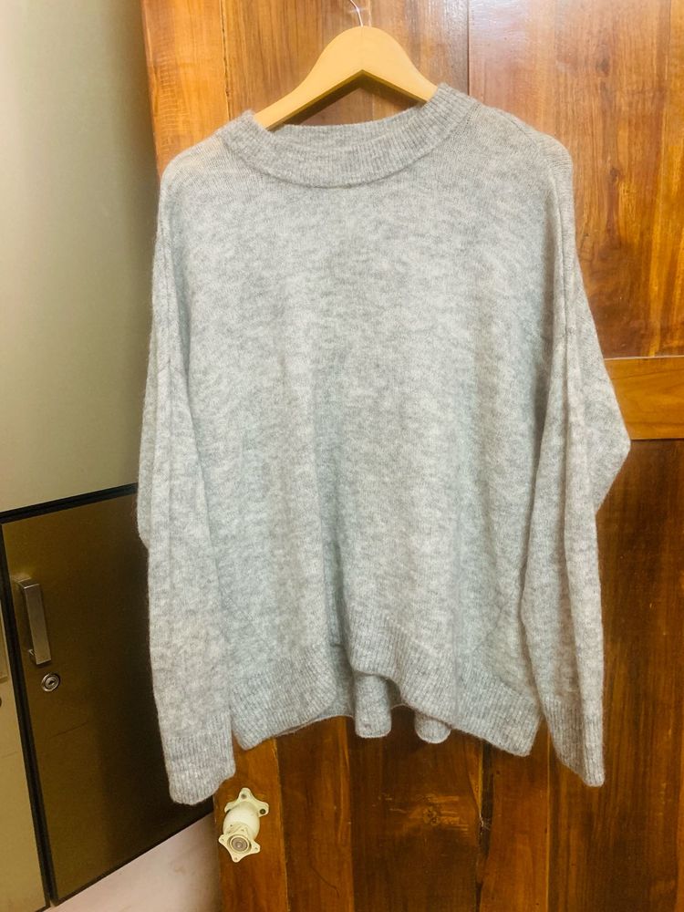 H&amp;M Sweat Shirt