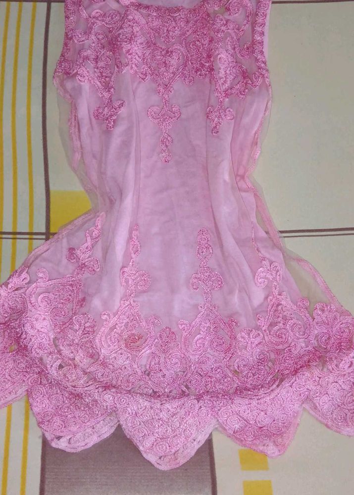 🌷 pretty Pink Lace Top🌷
