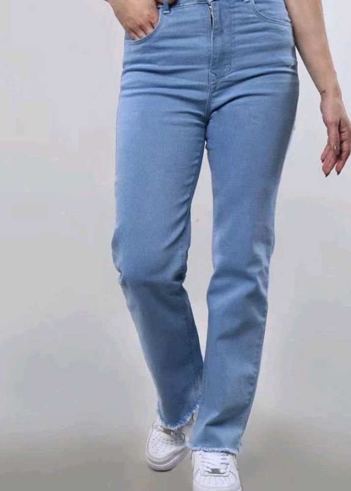 Light Wash Frayed Hem Jeans
