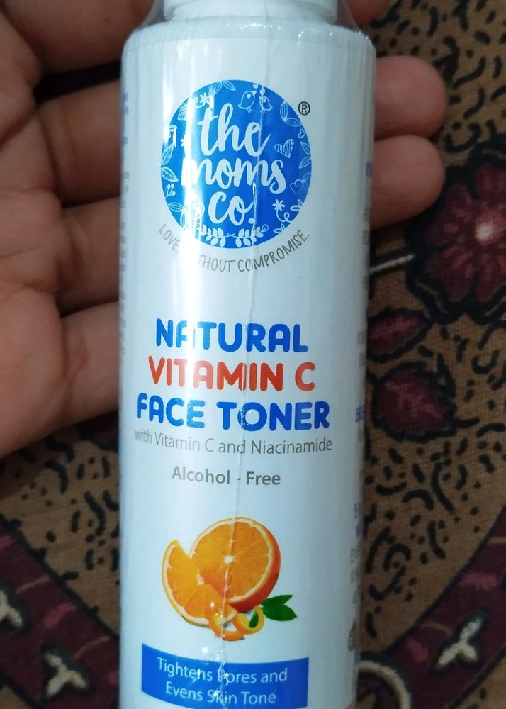 🎉The Moms Co. Natural Vitamin C Face Toner Sealed🎉
