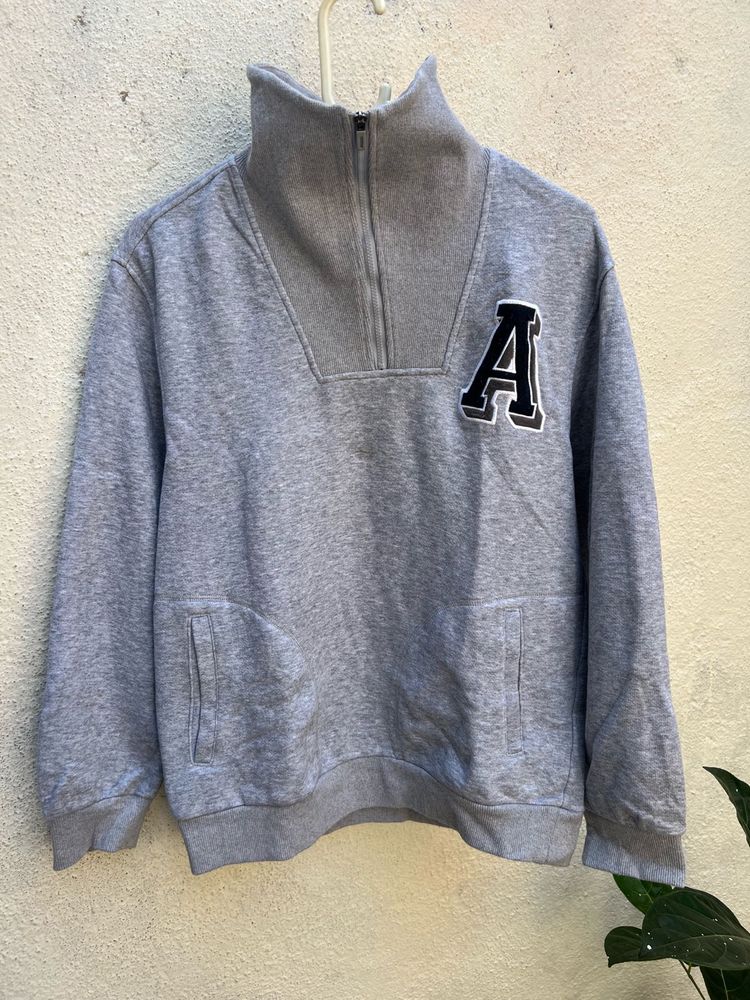 Grey Pullover Sweatshirt