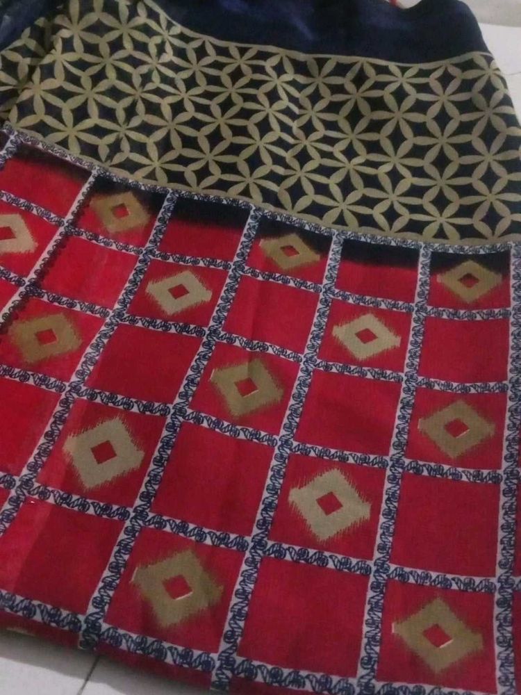 Red &amp; Black Patterned saree