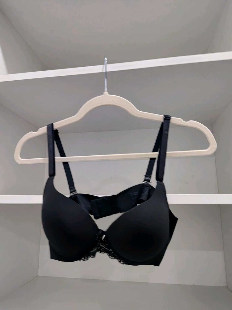 Black Push-Up Bra