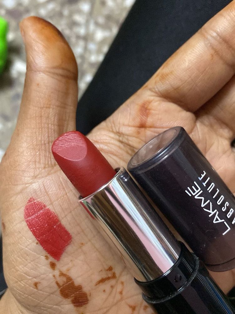 Lakme Absolute Lipstick