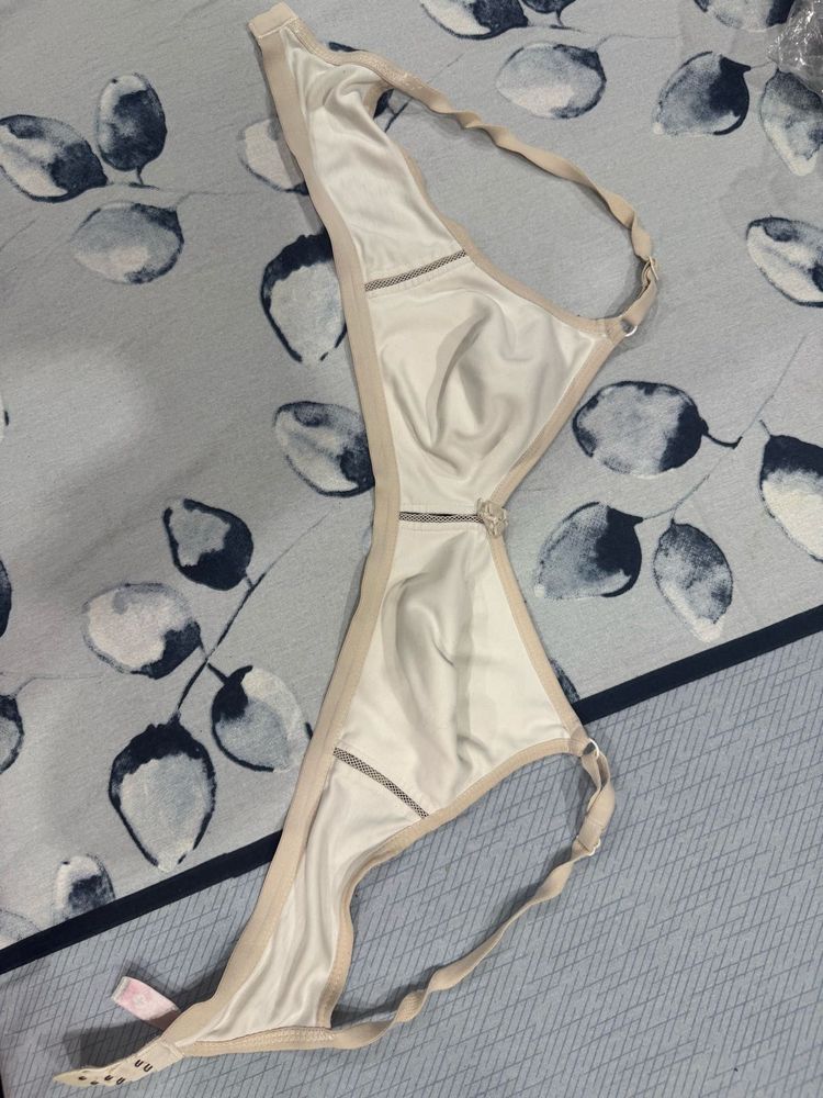 Florida White Double Layered Bra