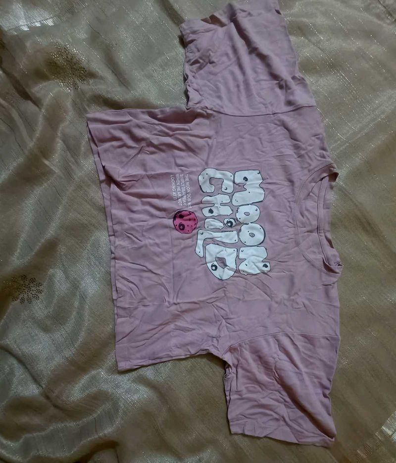 Woman Cute Moon crop tshirt xxl