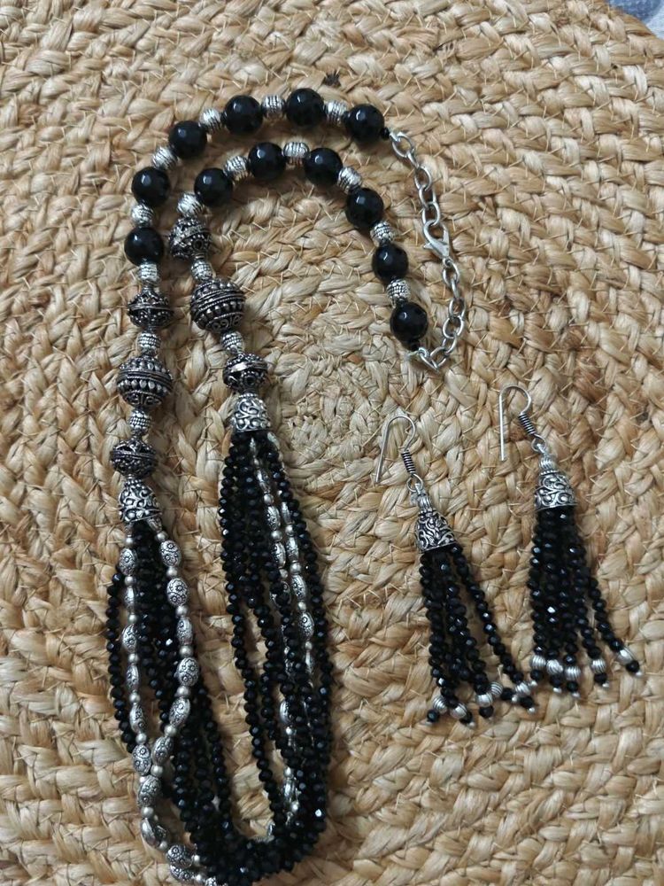 Black Beaded Jewelry Set