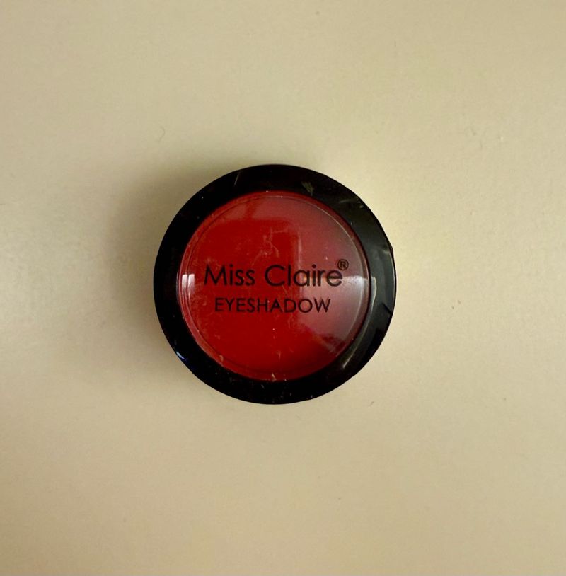 Miss Claire Red Eyeshadow