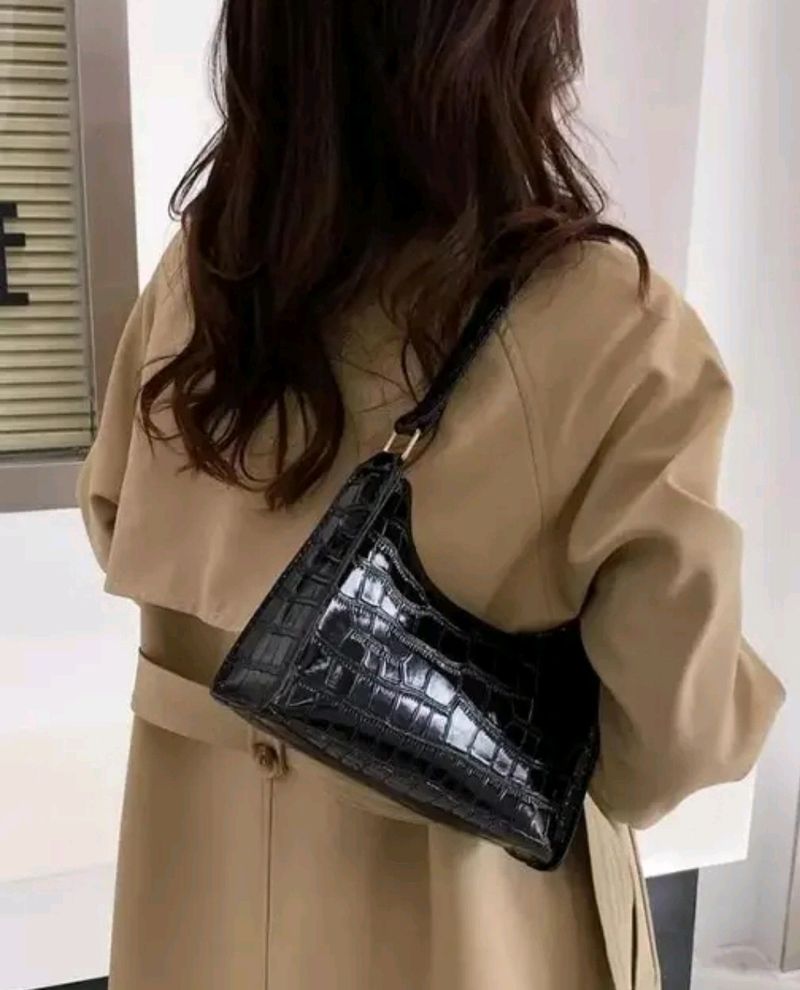 Korean Style Sling Bag (New)!!!!!!