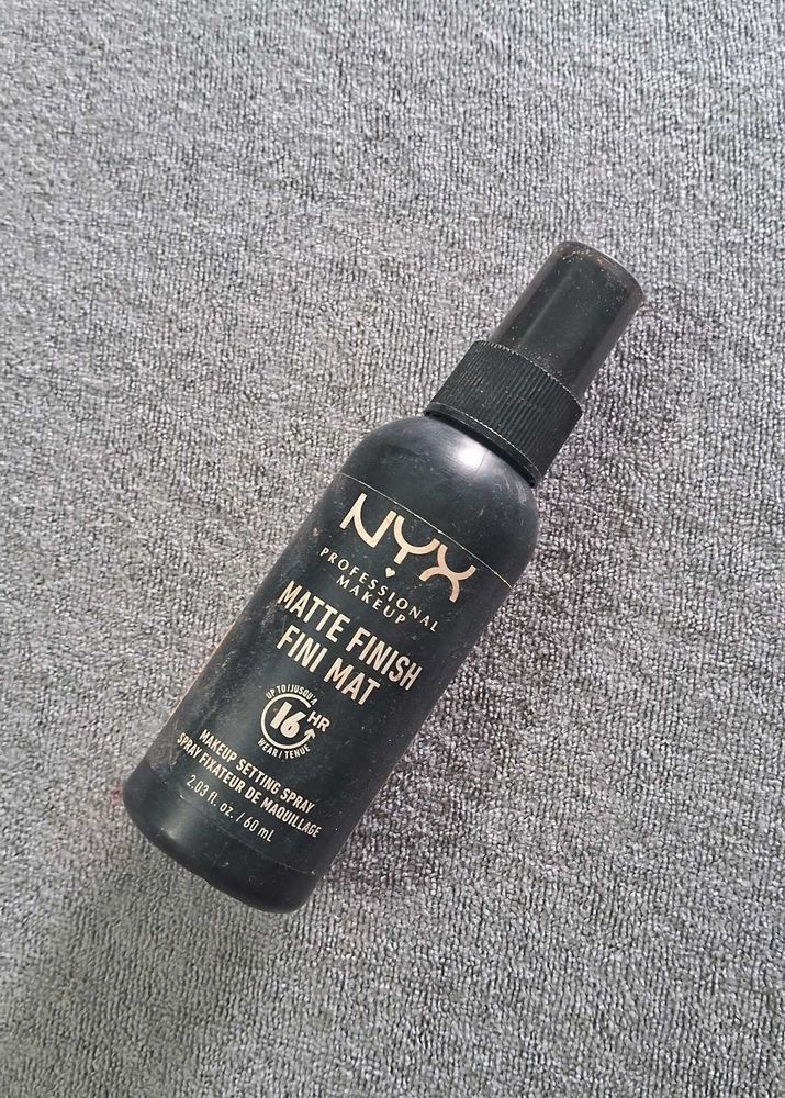 Nyx Professional Makeup Setting Spray