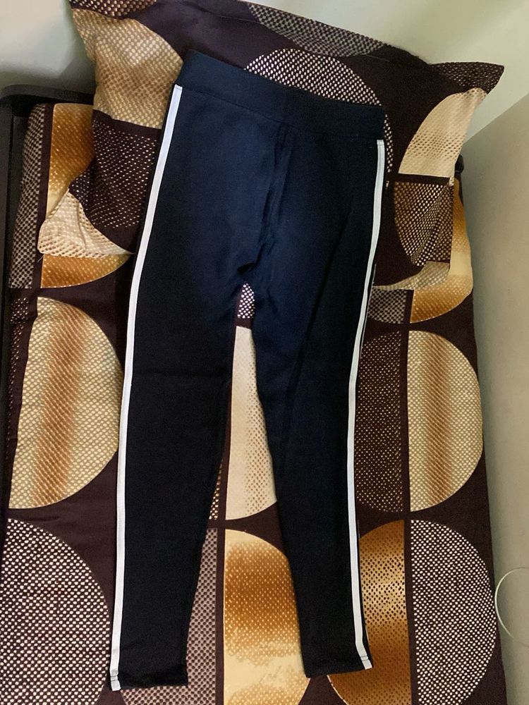 Black Leggings with Stripes