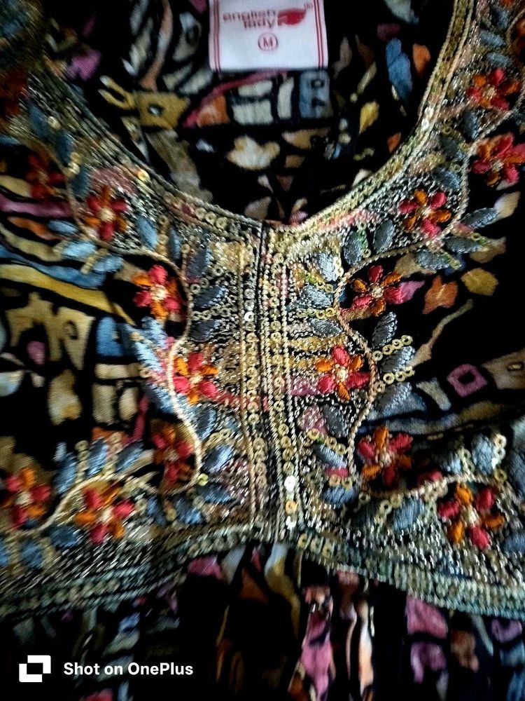 Anarkali-style cut kurthi brand new