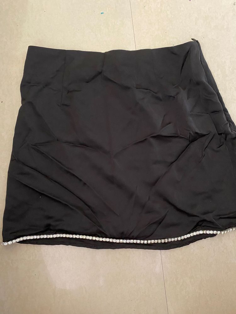 Skirt With Stone Border