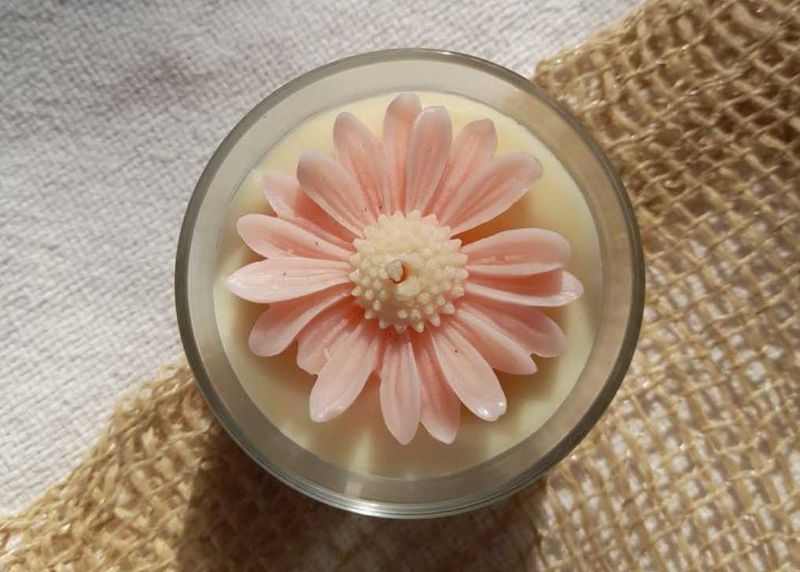 Daisy Glass Candle